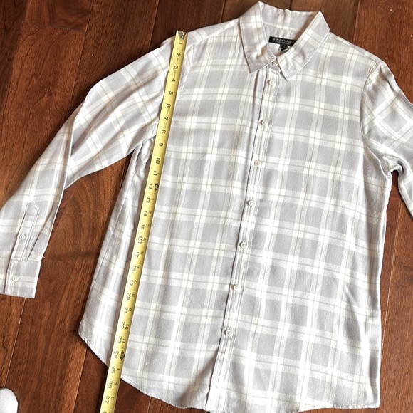 Banana Republic Dillon Classic Fit Plaid Button Down Size Small Gray Cream Soft - Picture 7 of 10